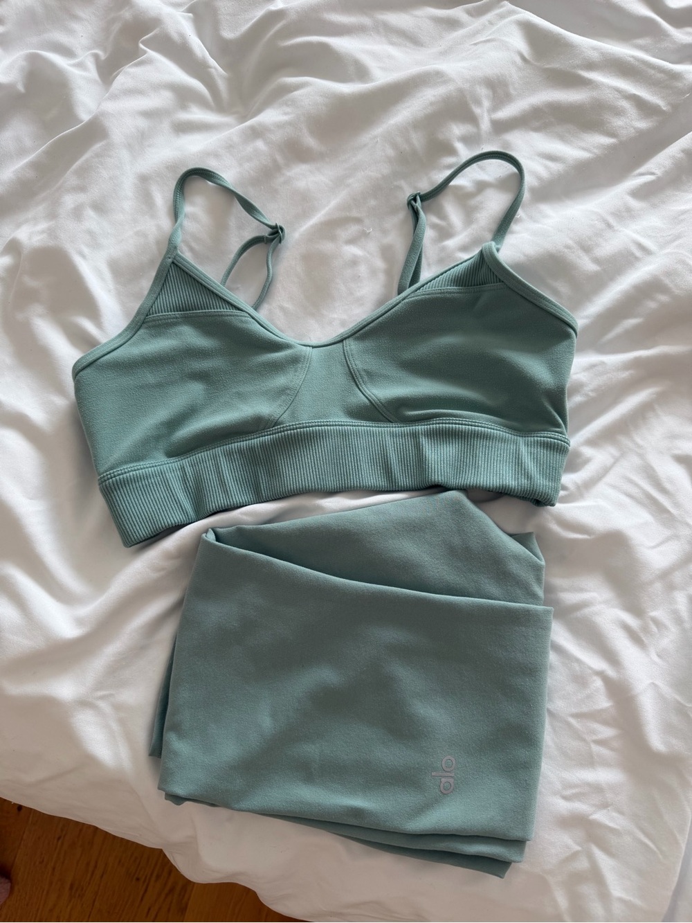Alo Yoga Matching Set